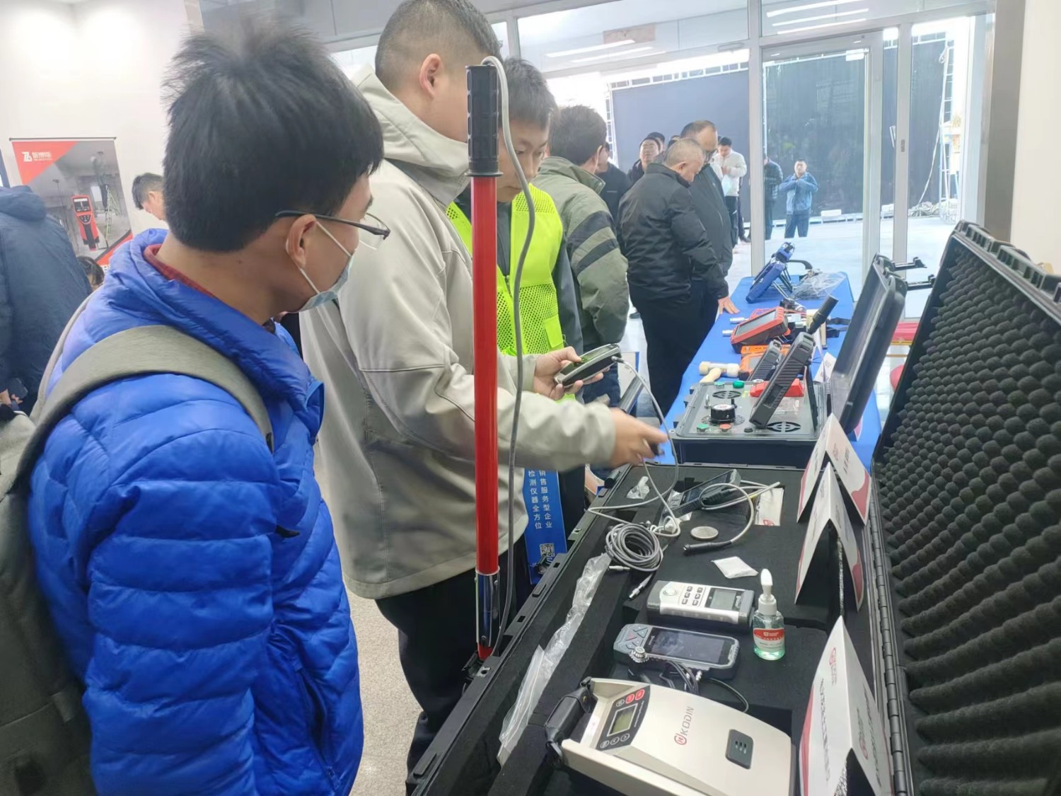 戳我試試